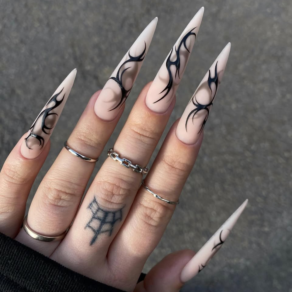 Nail Art Aesthetic - 24枚入り パンククール ロングポインテッドつけ爪 ブラックソーン ホワイトスパイクデザイン プレスオンネイル