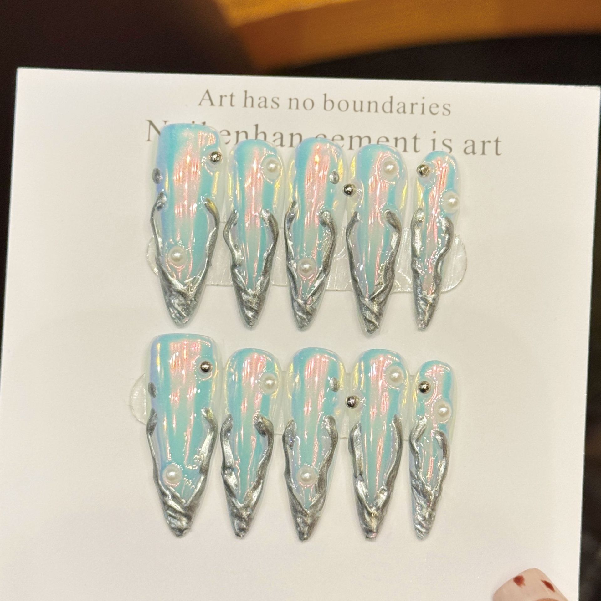 Nail Art Aesthetic - 10個入り シルバーオーロラ ロングスティレット フェイクネイル メタルエッジデザイン パンクスタイル