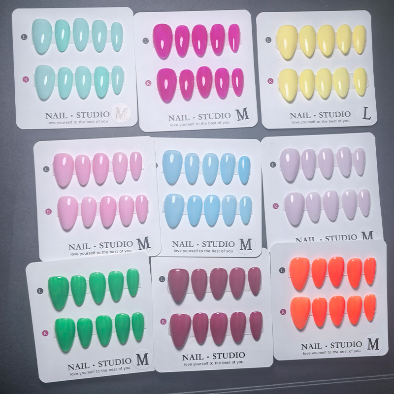 Nail Art Yellow - 10個入り アーモンド型 つけ爪 ハンドメイド 明るい夏の色 オレンジ