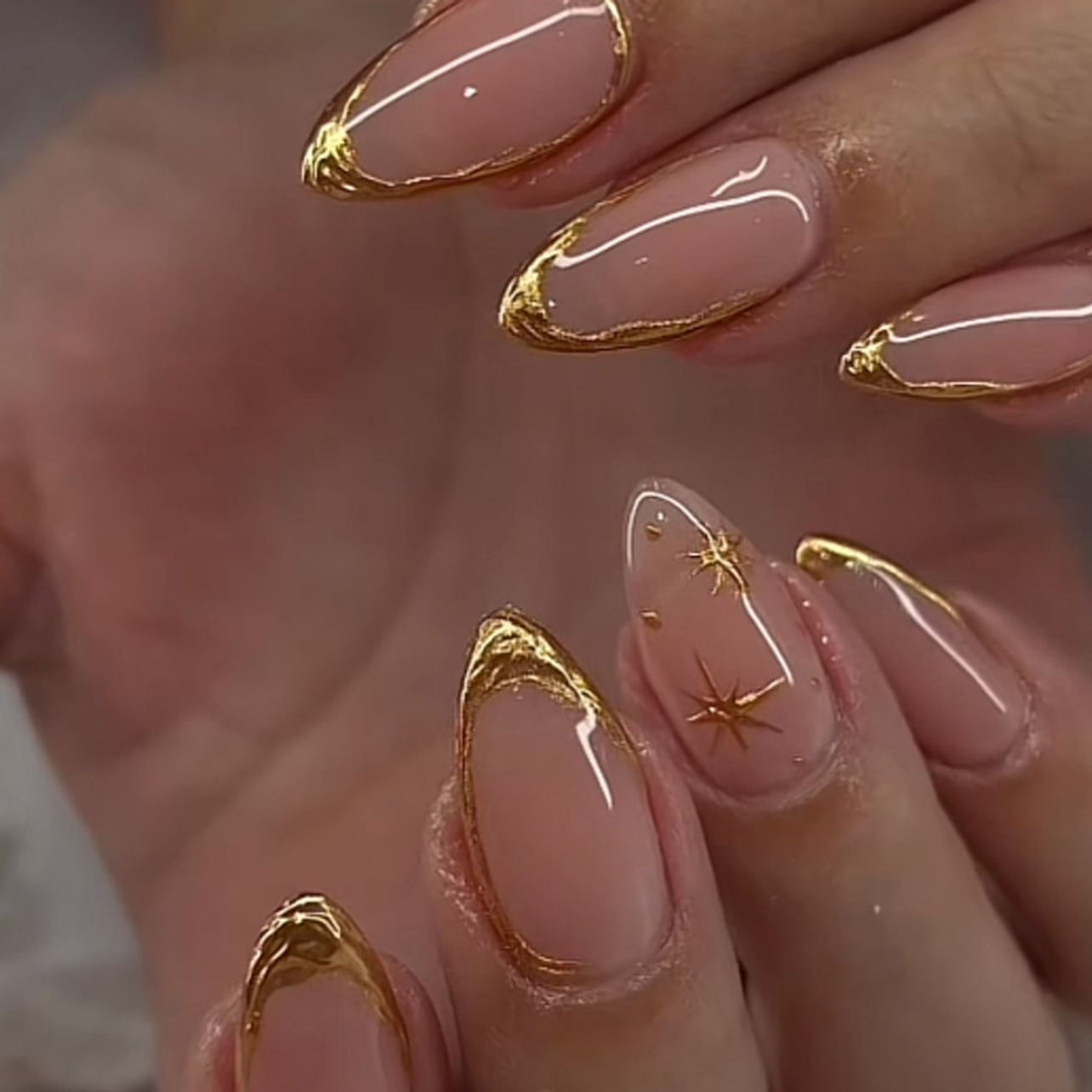 24枚入りショートアーモンドネイルセット、フルカバースターム - Nail Art Aesthetic のレビューと価格