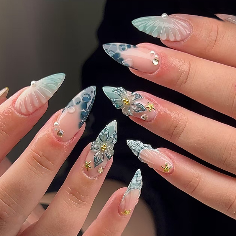 24個入りウェアラブルプレスオンネイルセット グラデーション - Nail Art Design のレビューと価格