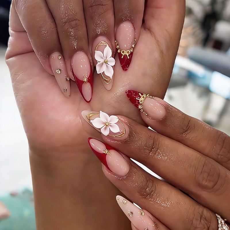 24枚入り完成品アーモンド型プレスオンネイルアート、再利用可 - Nail Art Aesthetic のレビューと価格