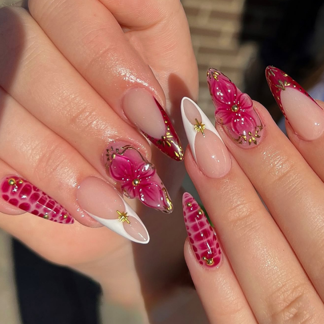 24枚入り完成品アーモンド型プレスオンネイルアート、再利用可 - Nail Art Aesthetic のレビューと価格