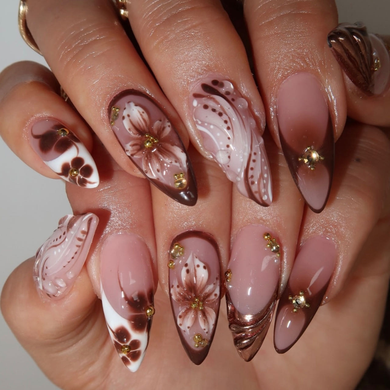 女性用ミディアムサイズのフェイクネイル、グラデーションコーヒ - Nail Art Design のレビューと価格