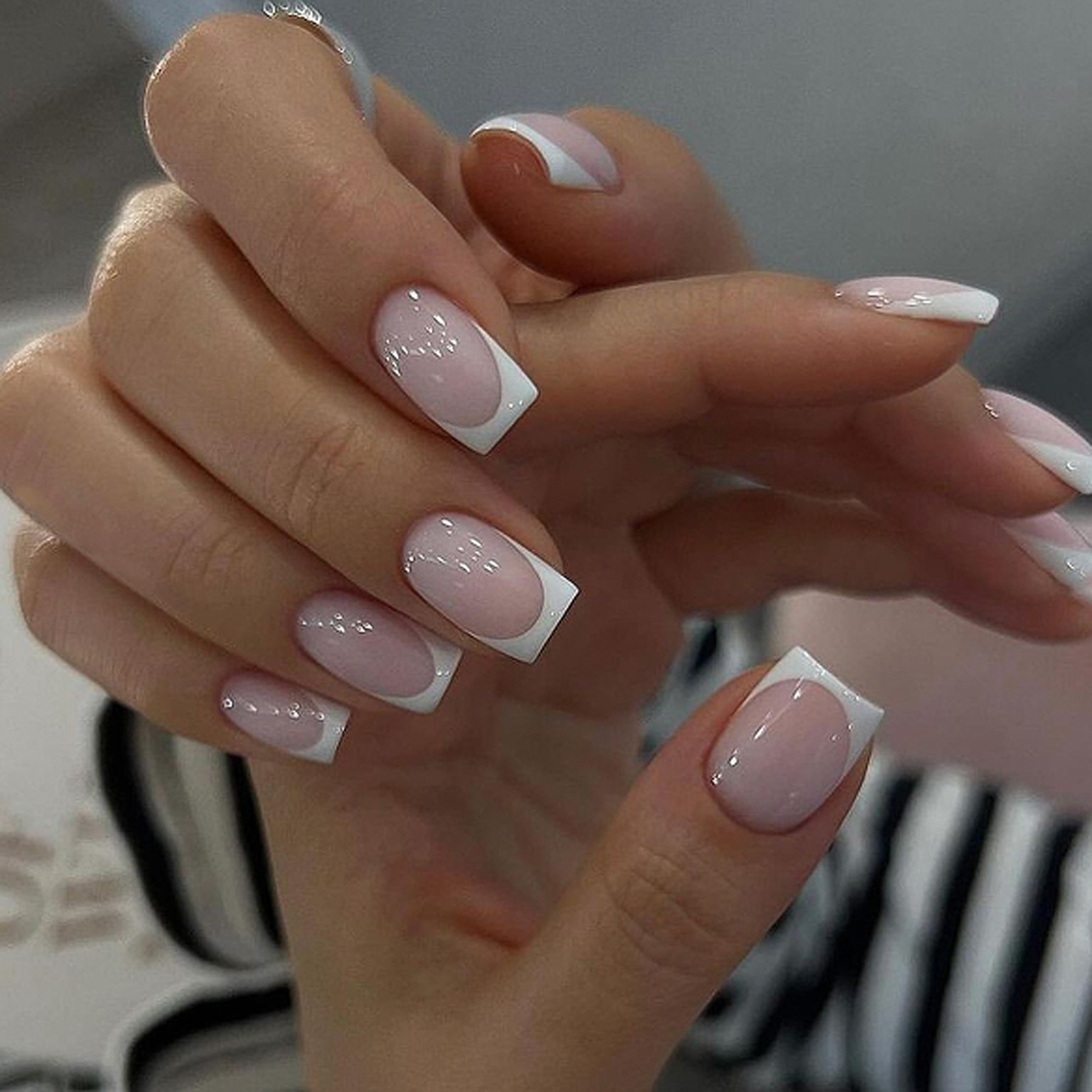 24枚入り シンプルバレエグリッター 取り外し可能ネイル ピ - Nail Art Design のレビューと価格