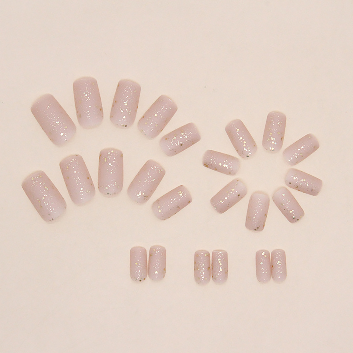 ウォッシャブルキラキラネイルピース、中程度の正方形のつや消し - Nail Art Aesthetic のレビューと価格